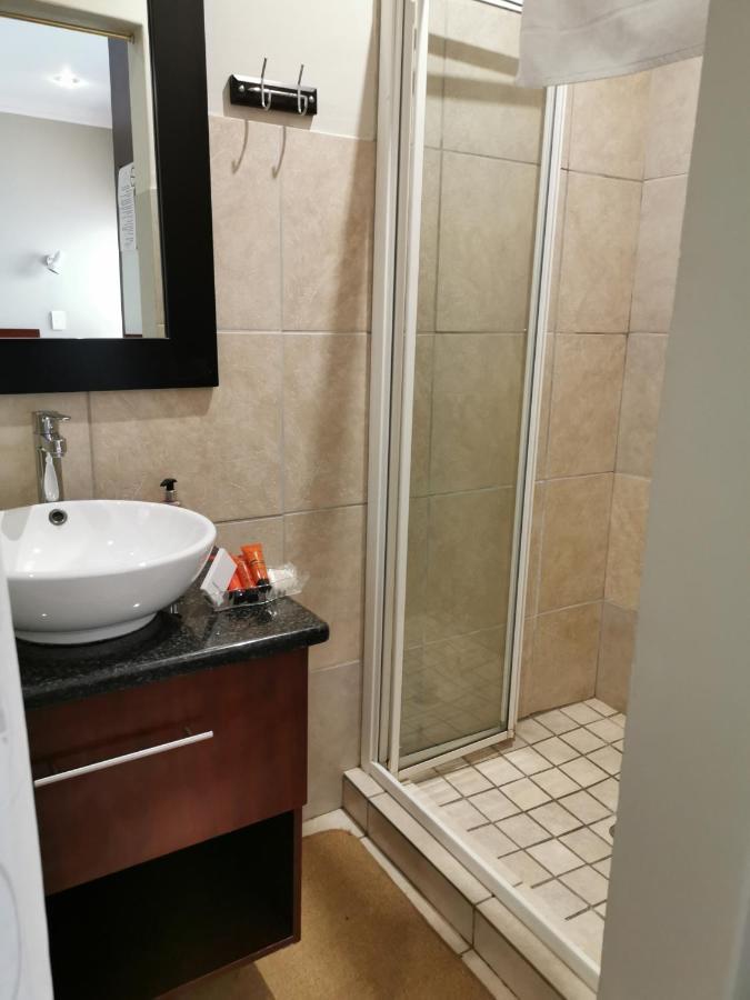 约翰内斯堡 普雷斯顿47号旅馆酒店 外观 照片
